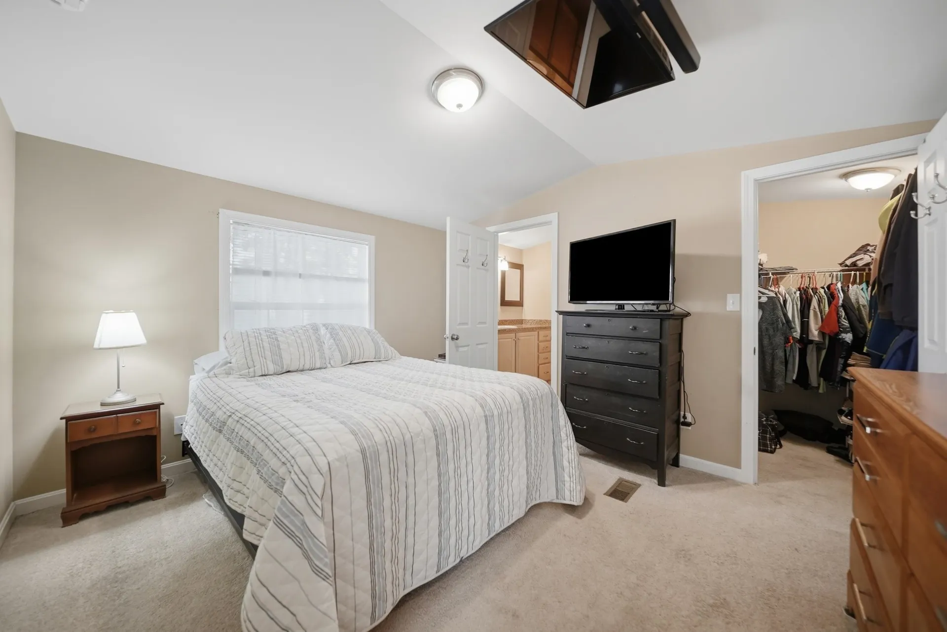20 Black Forest Road North Hampton NH 03862