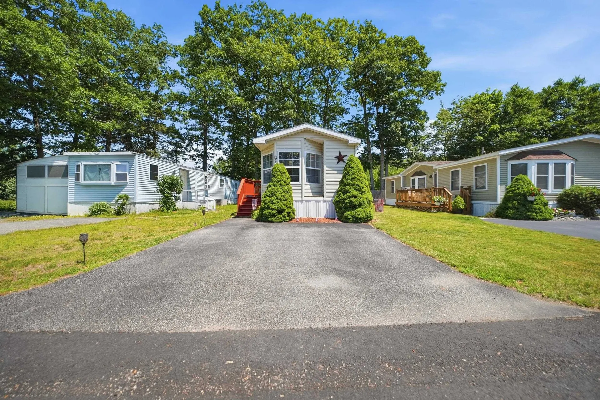 20 Black Forest Road North Hampton NH 03862