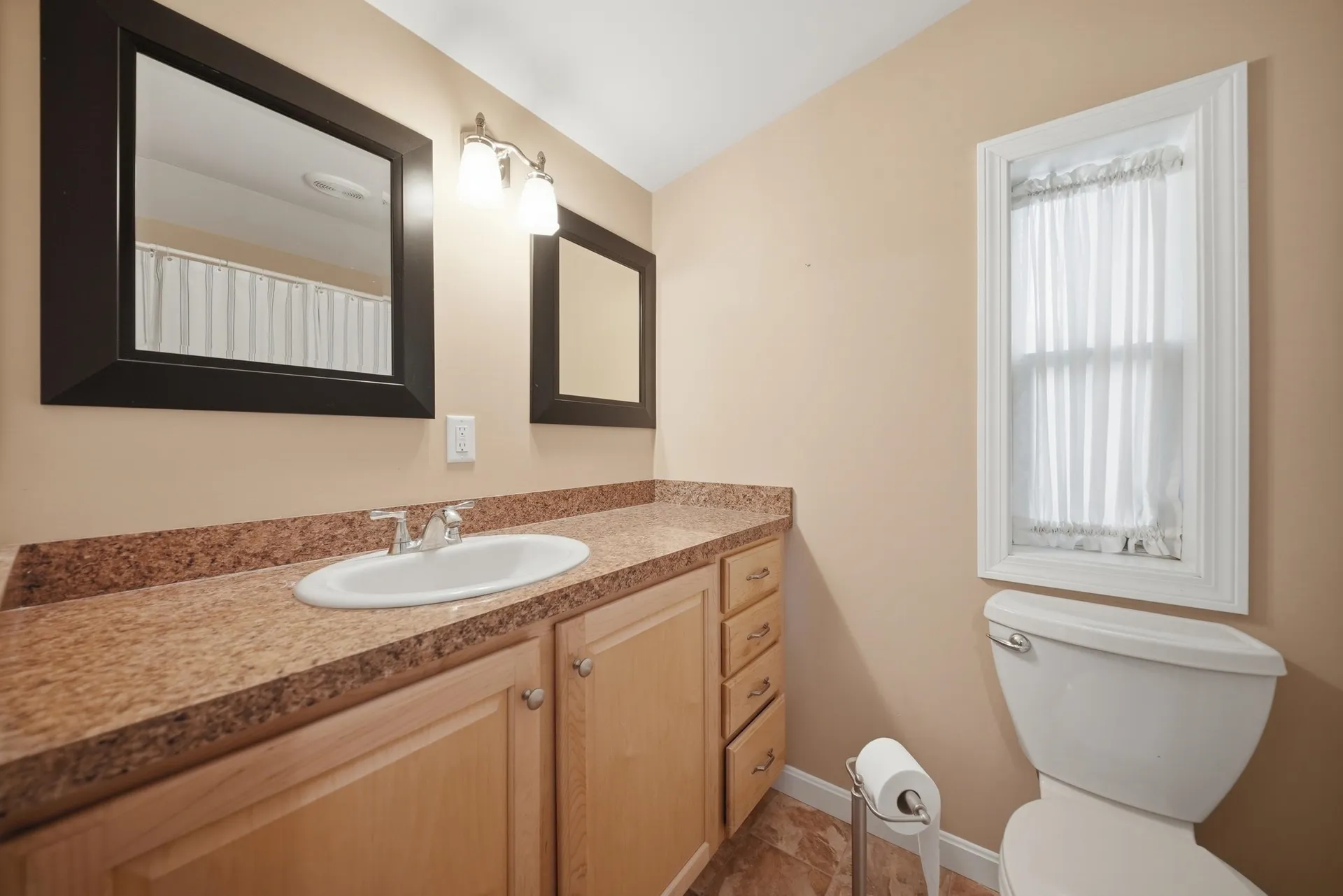 20 Black Forest Road North Hampton NH 03862