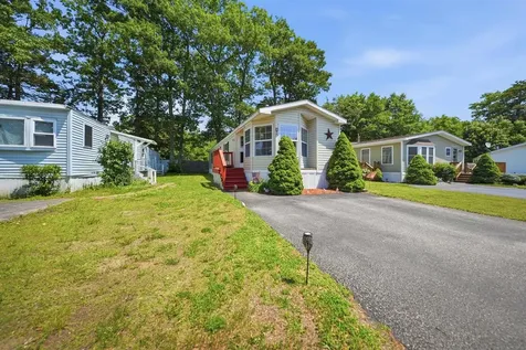 20 Black Forest Road North Hampton NH 03862