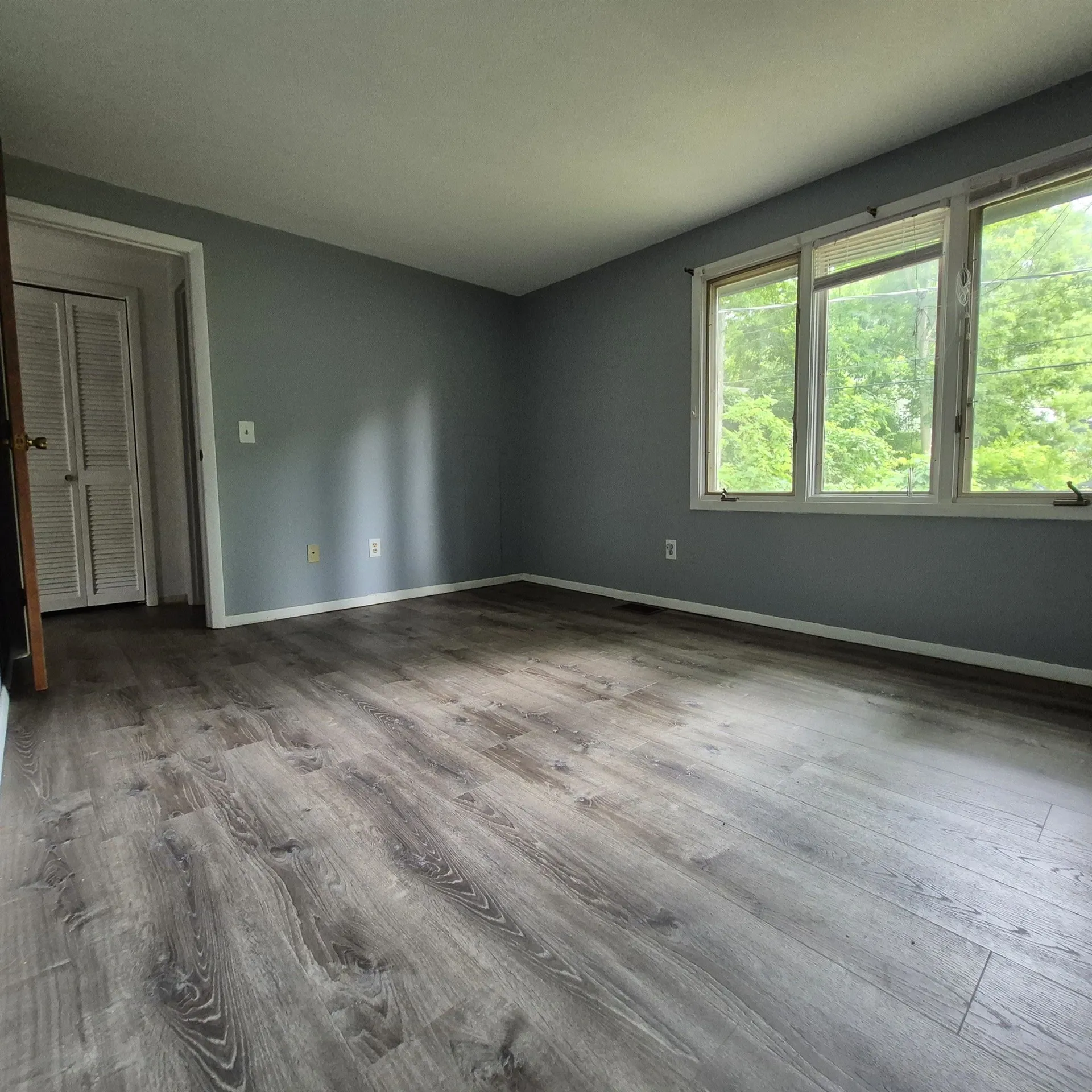 12 Oakwood Drive Claremont NH 03743