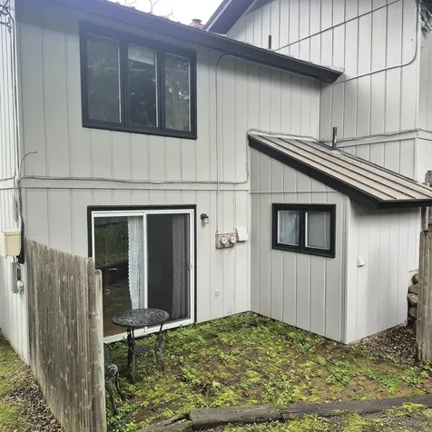 12 Oakwood Drive Claremont NH 03743