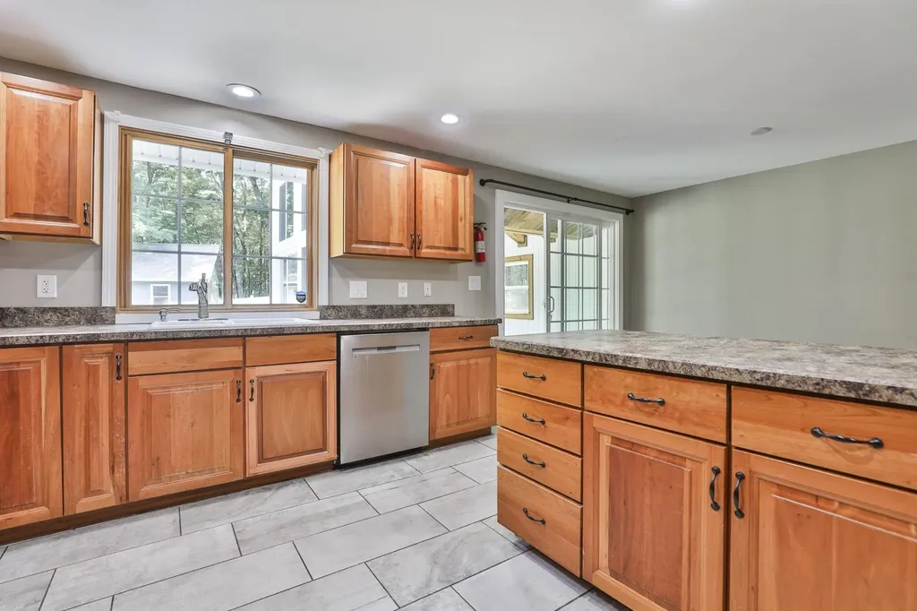 58 Truell Road Hollis NH 03049