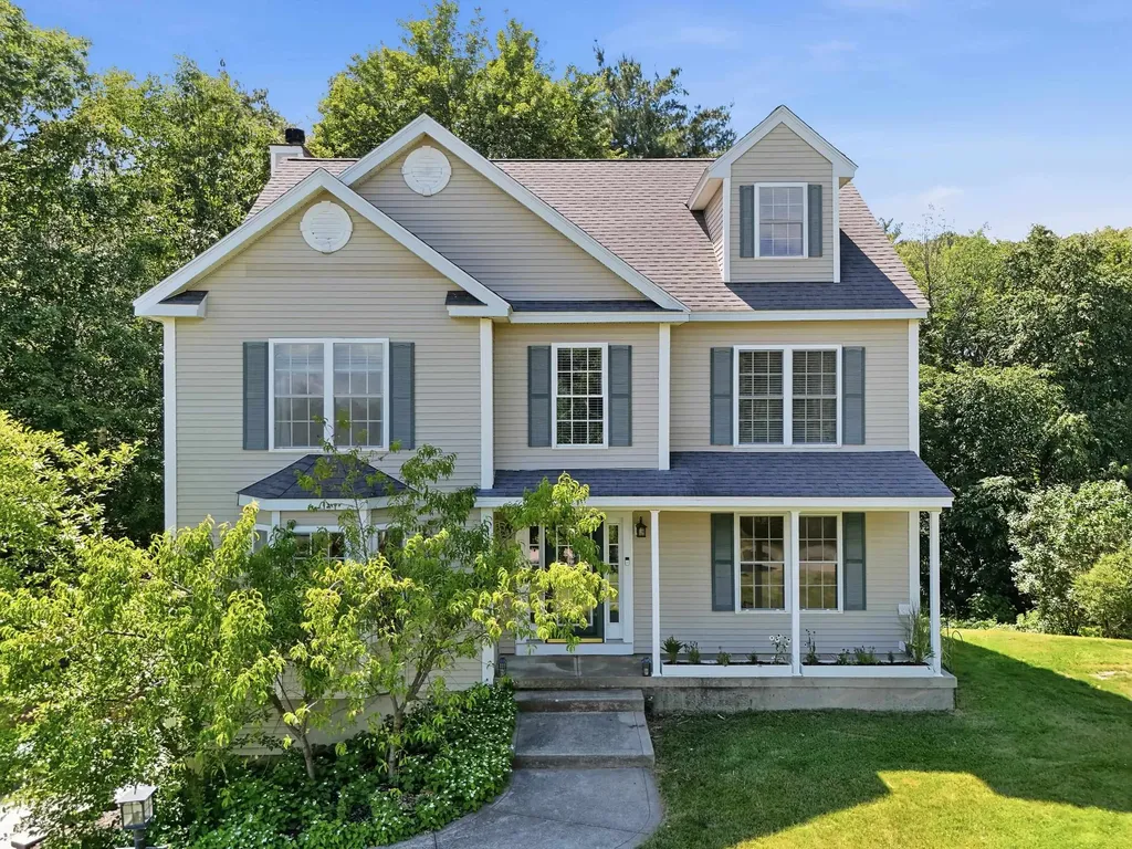 9 Hawk Drive Salem NH 03079