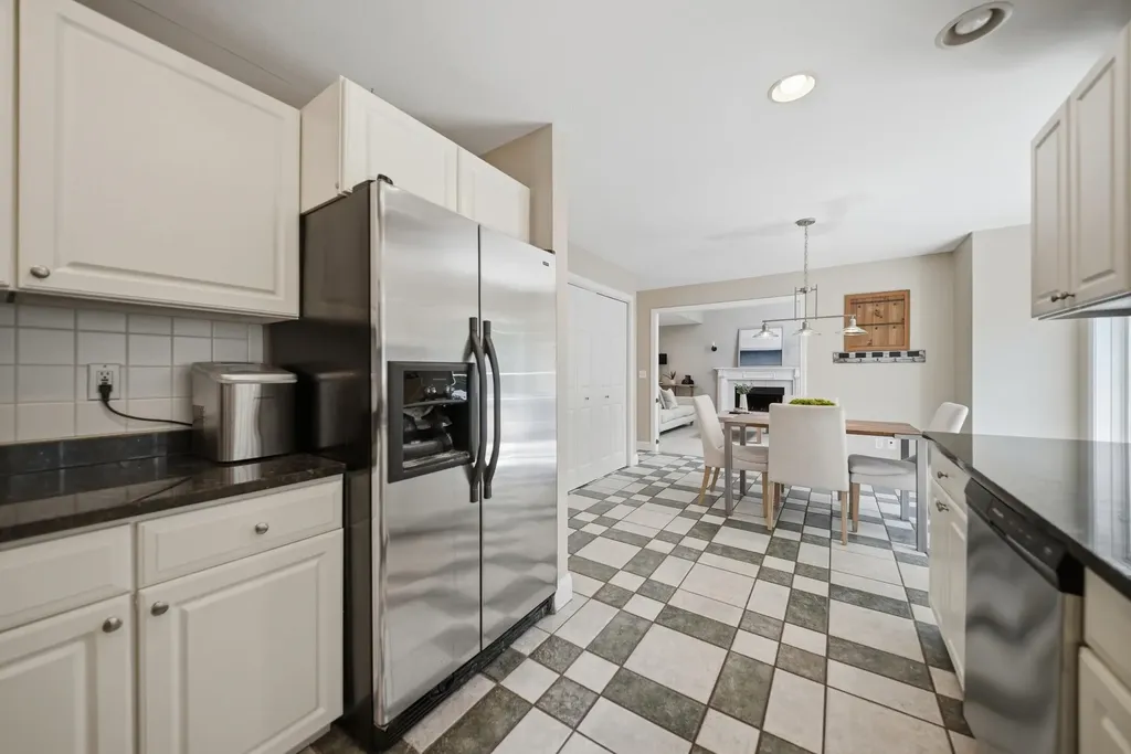 9 Hawk Drive Salem NH 03079