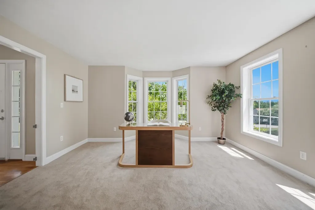 9 Hawk Drive Salem NH 03079