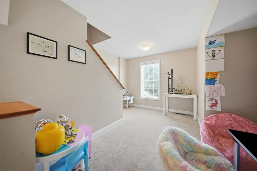 9 Hawk Drive Salem NH 03079