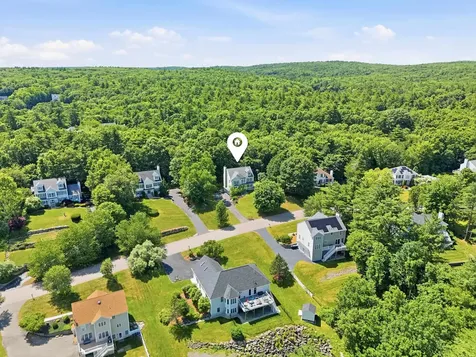 9 Hawk Drive Salem NH 03079