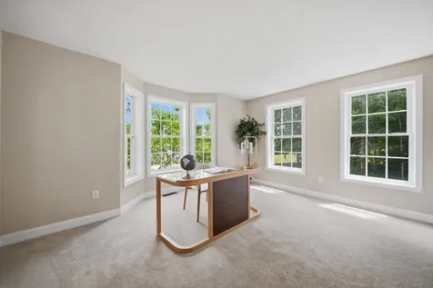 9 Hawk Drive Salem NH 03079