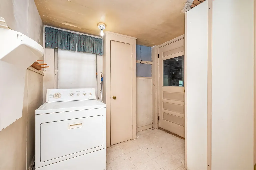 4 Whitehouse Road Rochester NH 03867