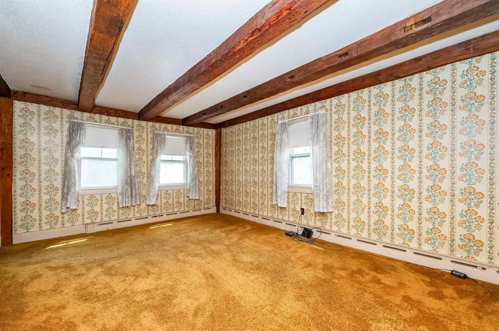 4 Whitehouse Road Rochester NH 03867
