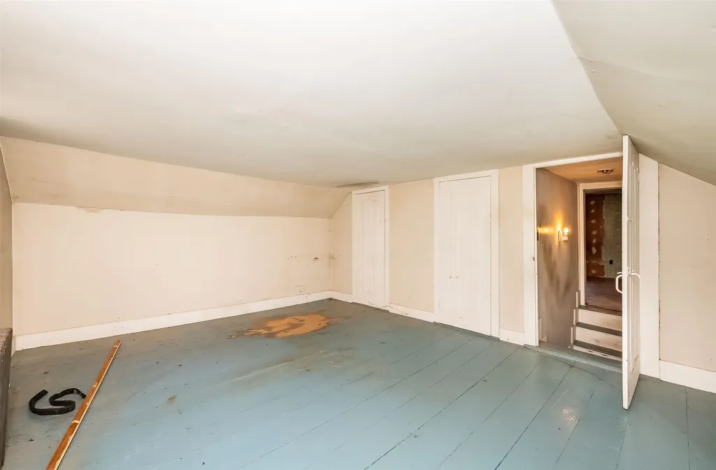 4 Whitehouse Road Rochester NH 03867