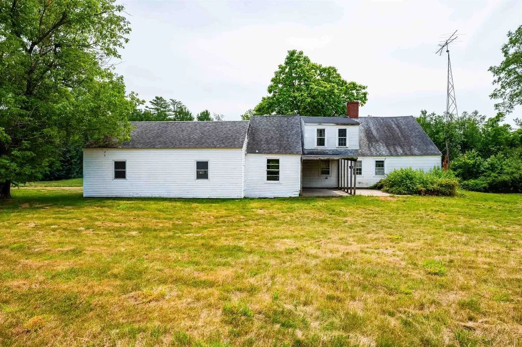 4 Whitehouse Road Rochester NH 03867