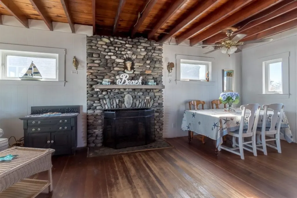 1056 Ocean Boulevard Hampton NH 03842