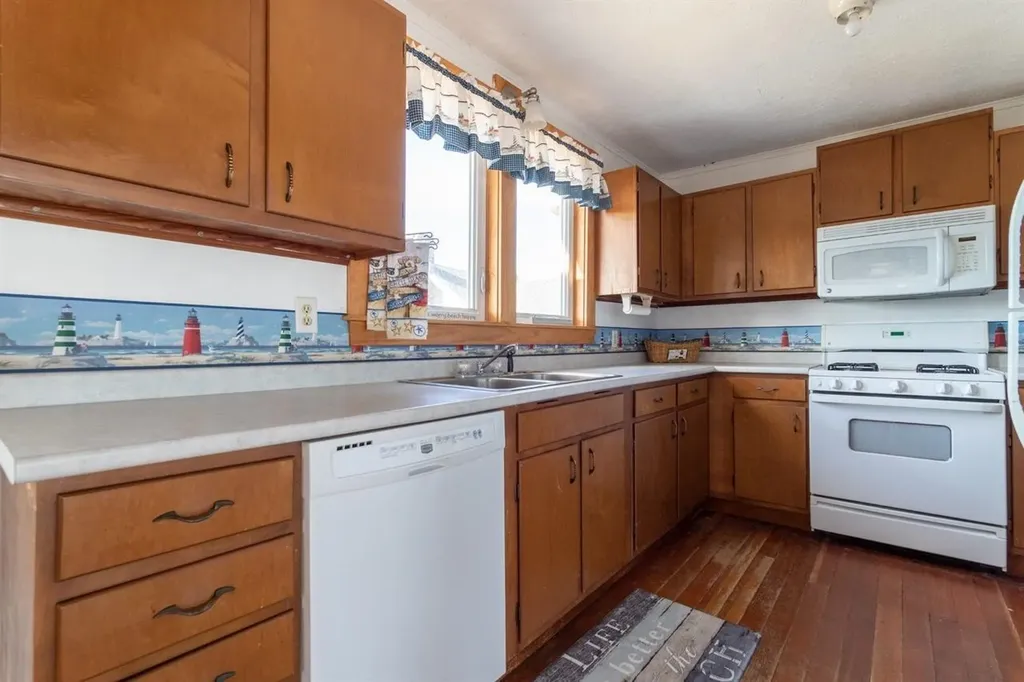 1056 Ocean Boulevard Hampton NH 03842