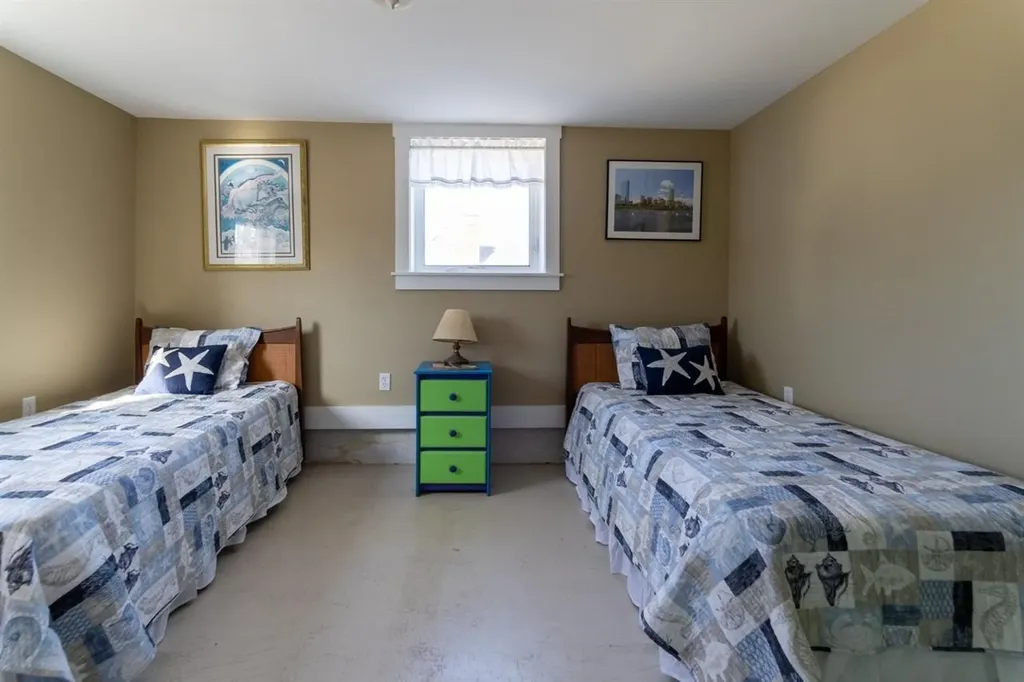 1056 Ocean Boulevard Hampton NH 03842