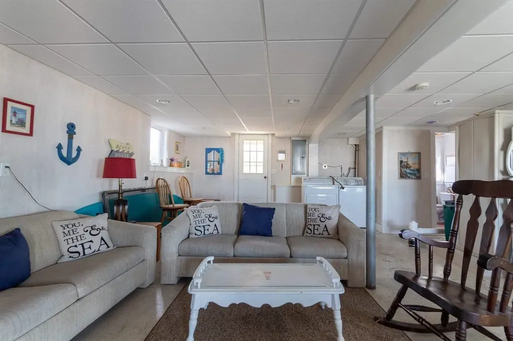 1056 Ocean Boulevard Hampton NH 03842