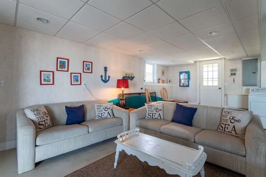 1056 Ocean Boulevard Hampton NH 03842