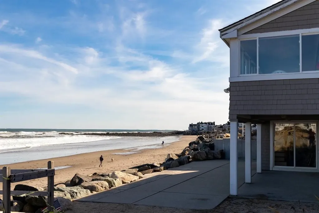 1056 Ocean Boulevard Hampton NH 03842