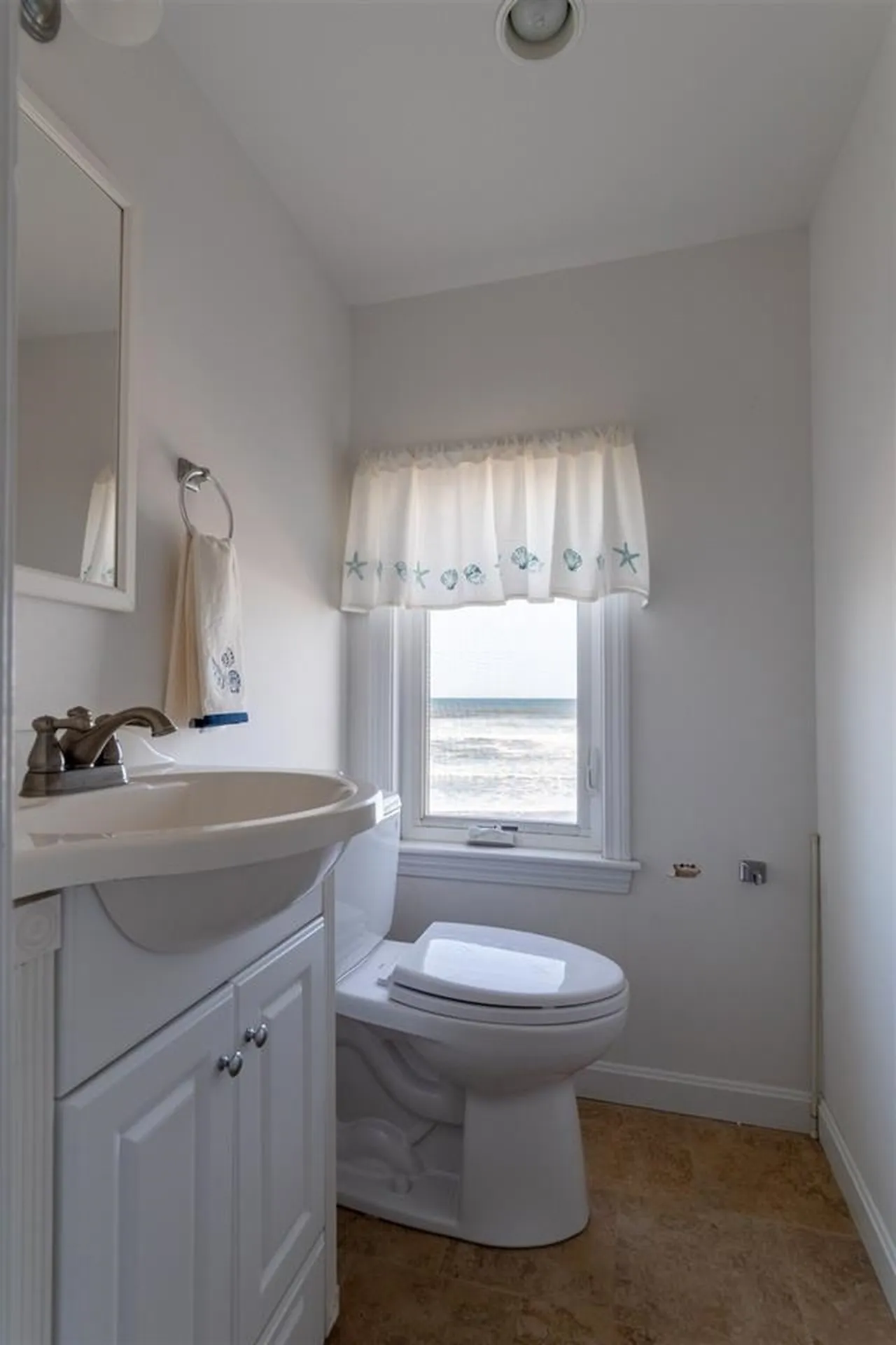 1056 Ocean Boulevard Hampton NH 03842