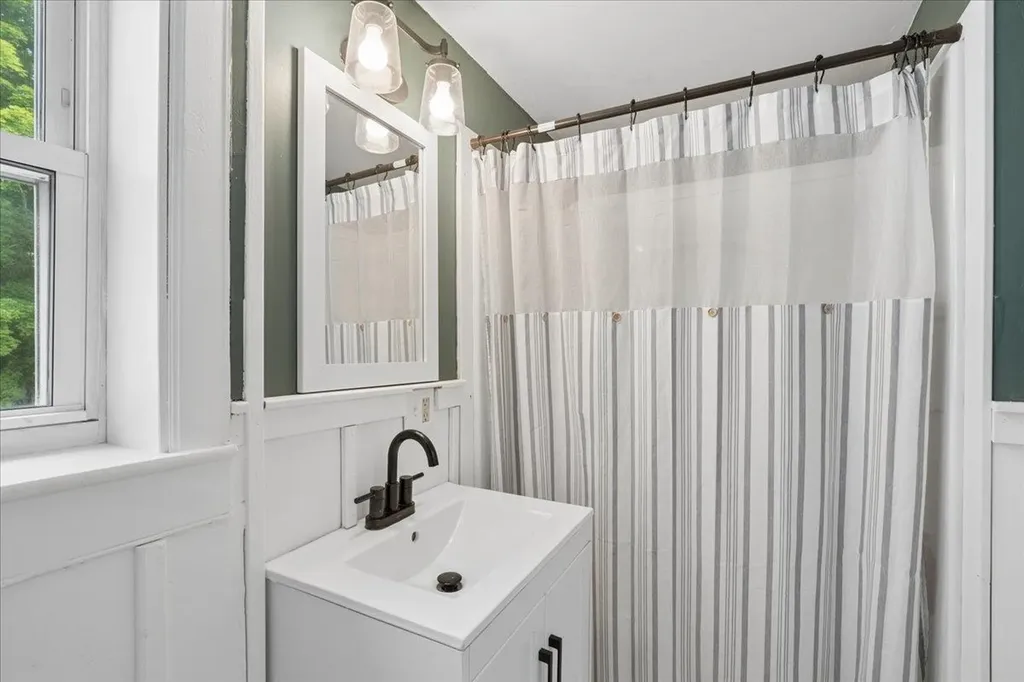 29 Tremont Street Boscawen NH 03303