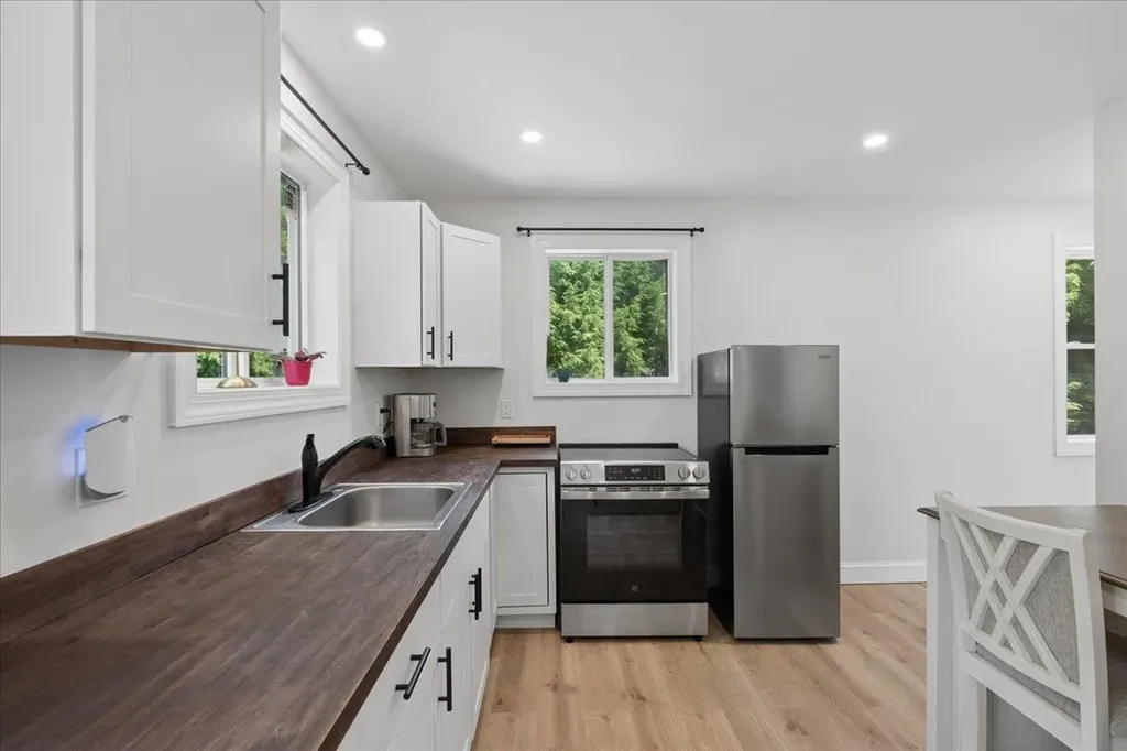 29 Tremont Street Boscawen NH 03303