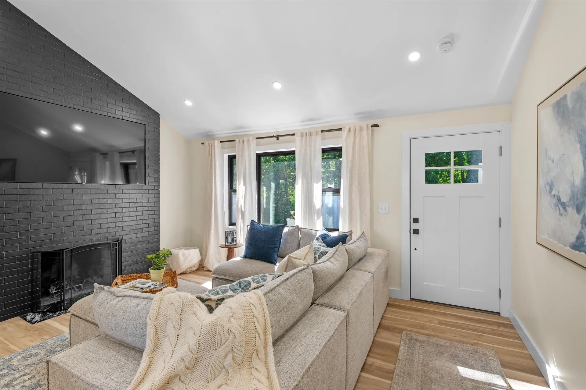 11 Hanson Avenue Salem NH 03079