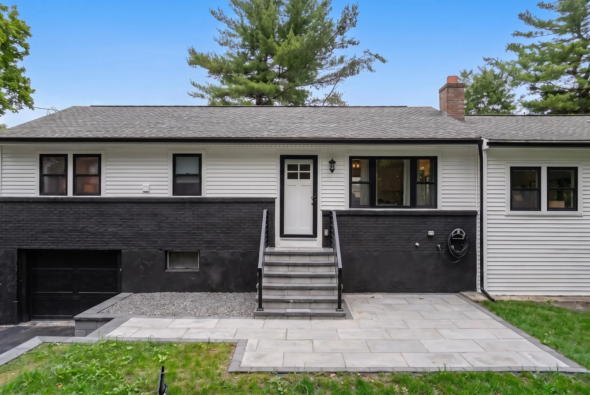 11 Hanson Avenue Salem NH 03079