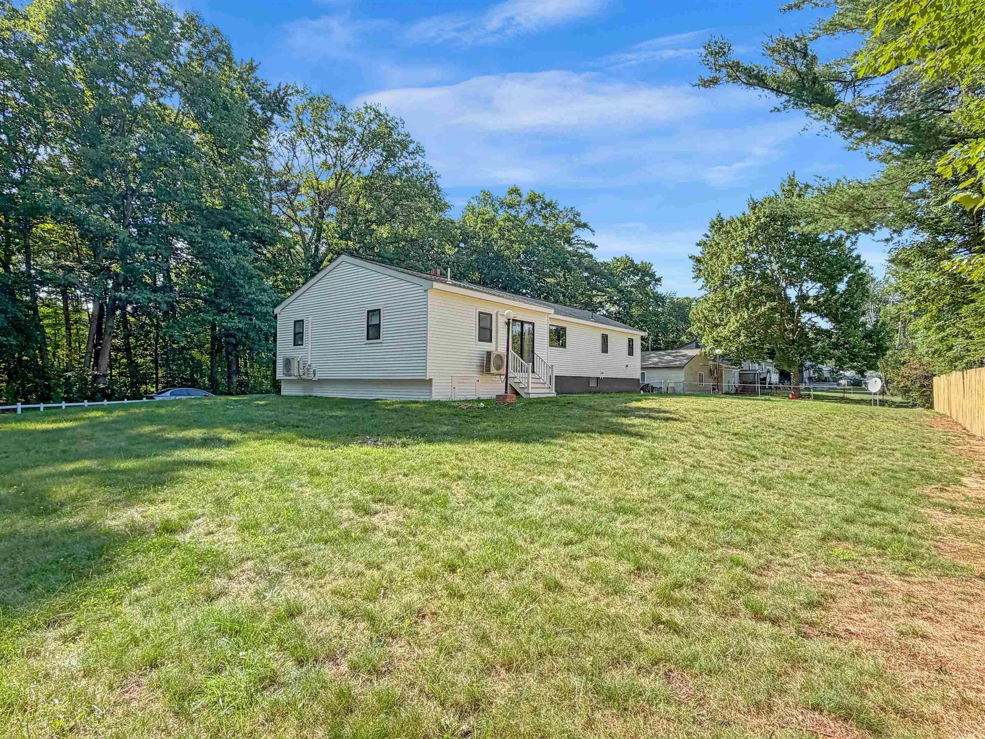 11 Hanson Avenue Salem NH 03079
