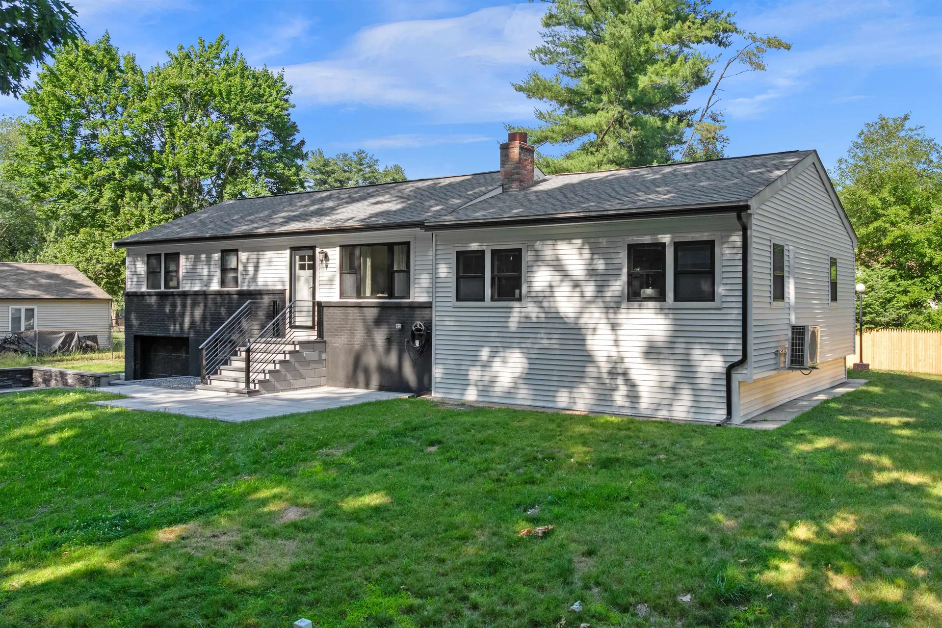 11 Hanson Avenue Salem NH 03079