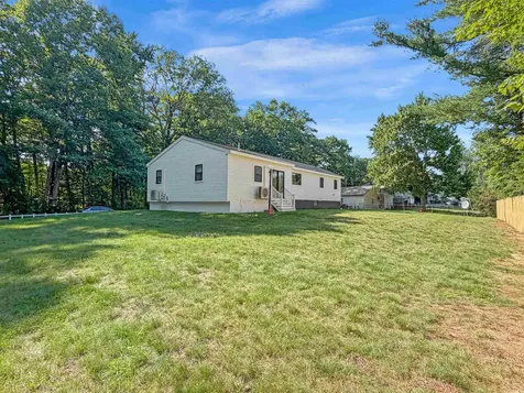 11 Hanson Avenue Salem NH 03079