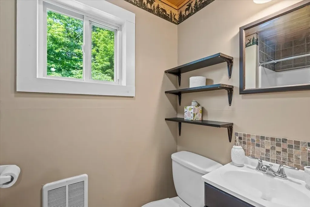 114 W Woodbury Road Woodbury VT 05680
