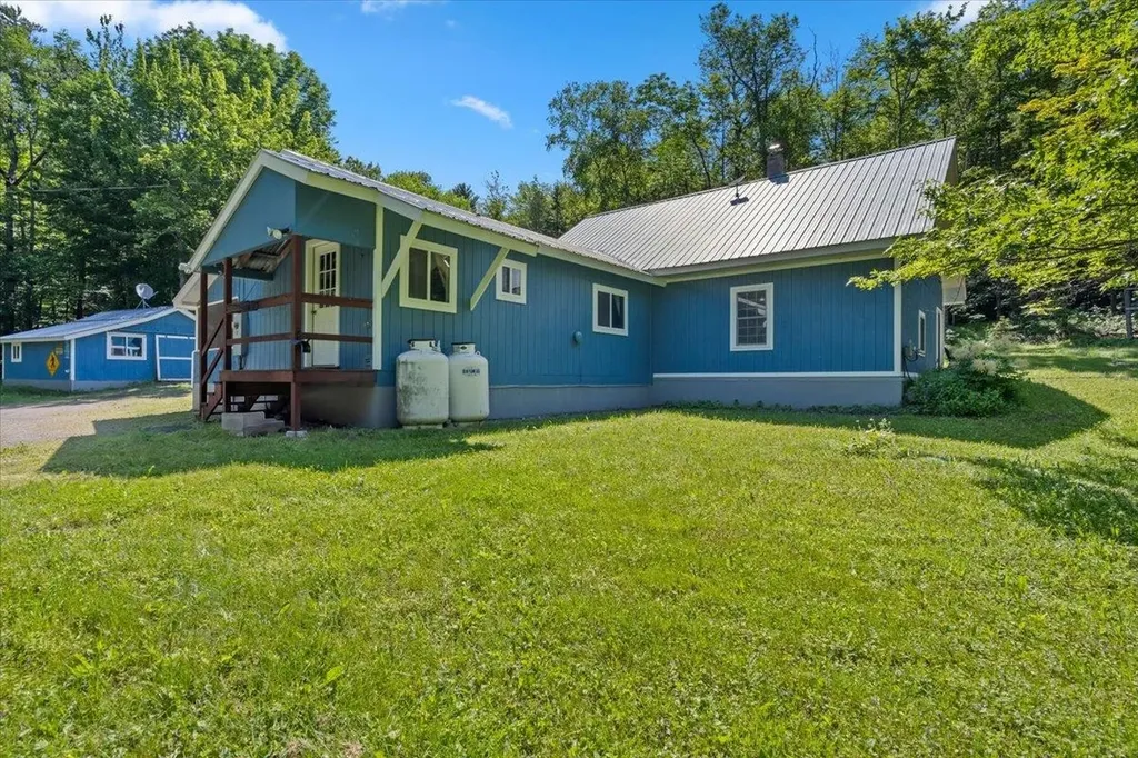 114 W Woodbury Road Woodbury VT 05680