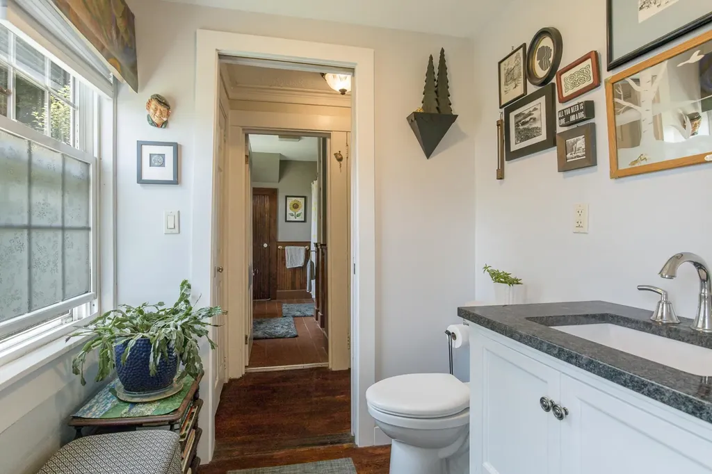330 Knox Marsh Road Madbury NH 03823