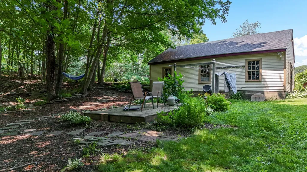 330 Knox Marsh Road Madbury NH 03823