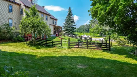 330 Knox Marsh Road Madbury NH 03823
