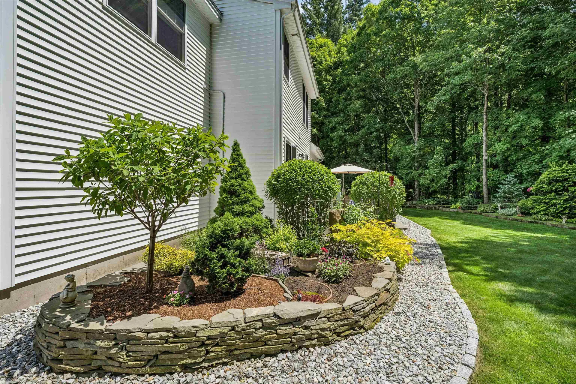 32 Peacock Brook Lane Amherst NH 03031