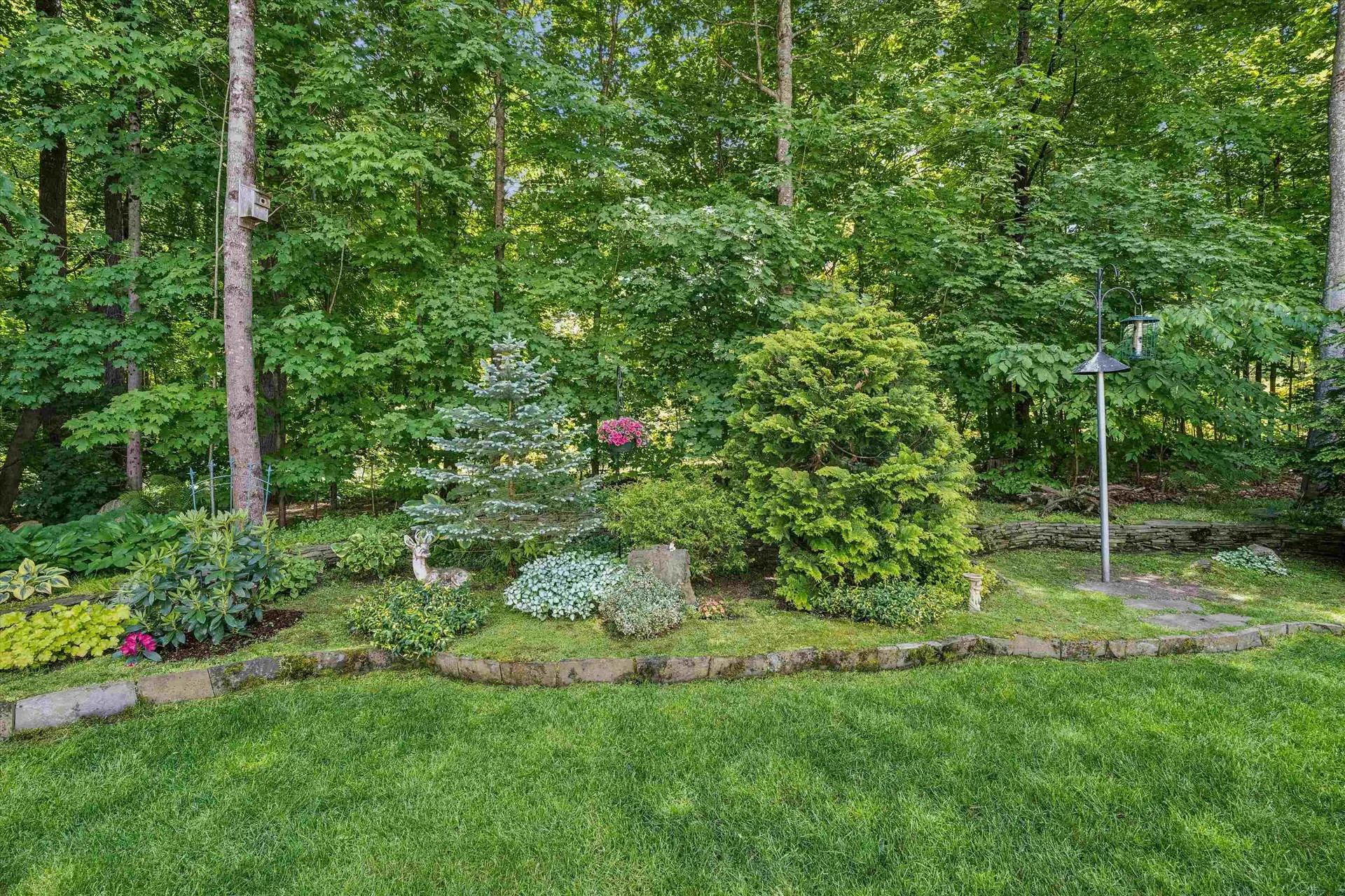 32 Peacock Brook Lane Amherst NH 03031