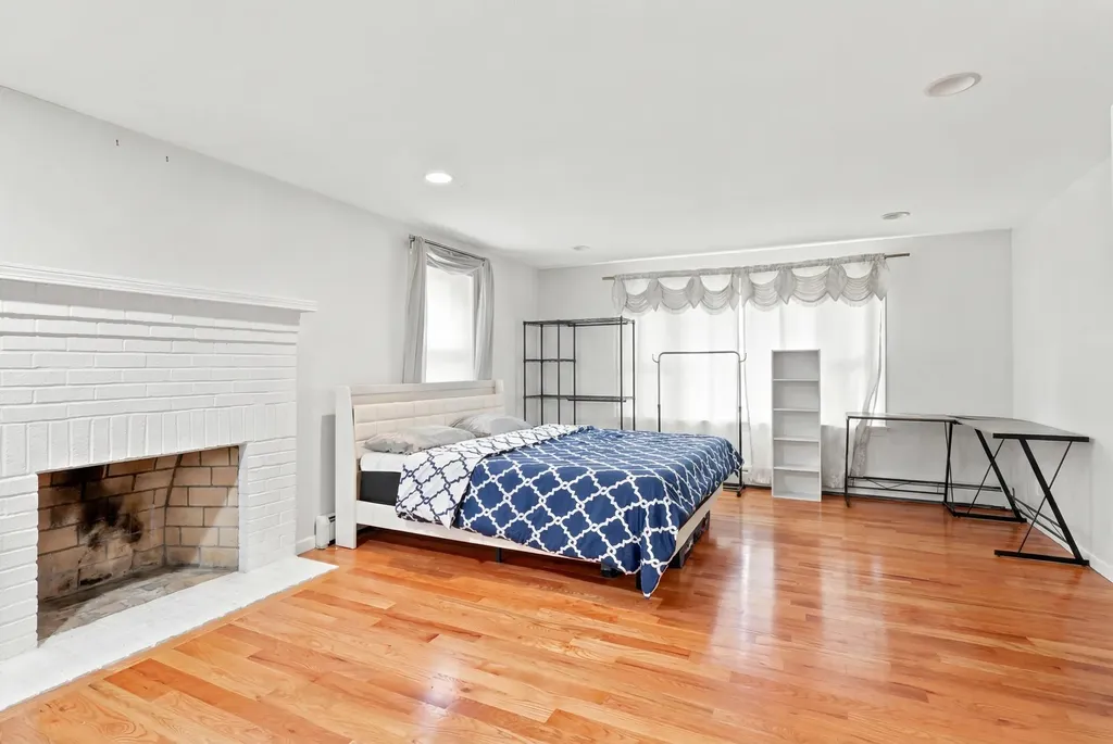 20 Partridge Lane Londonderry NH 03053