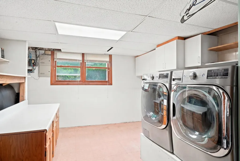20 Partridge Lane Londonderry NH 03053