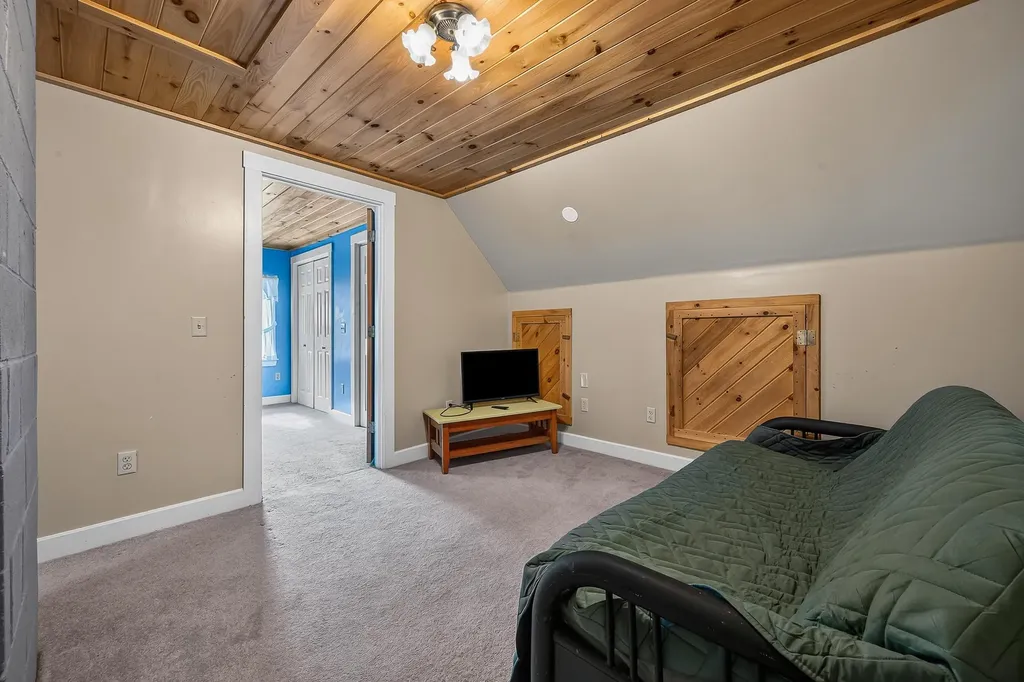1467 Brownfield Road Conway NH 03813
