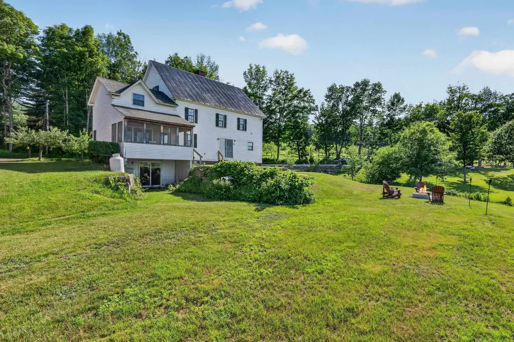 1467 Brownfield Road Conway NH 03813