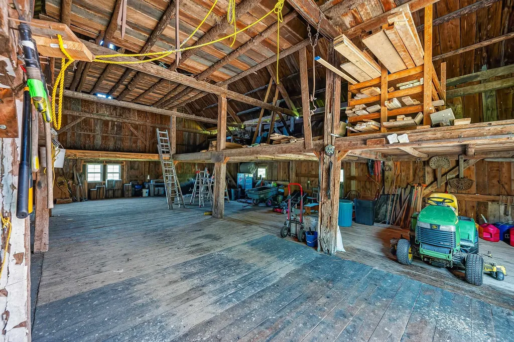 1467 Brownfield Road Conway NH 03813