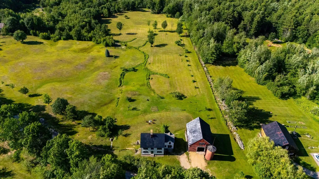1467 Brownfield Road Conway NH 03813