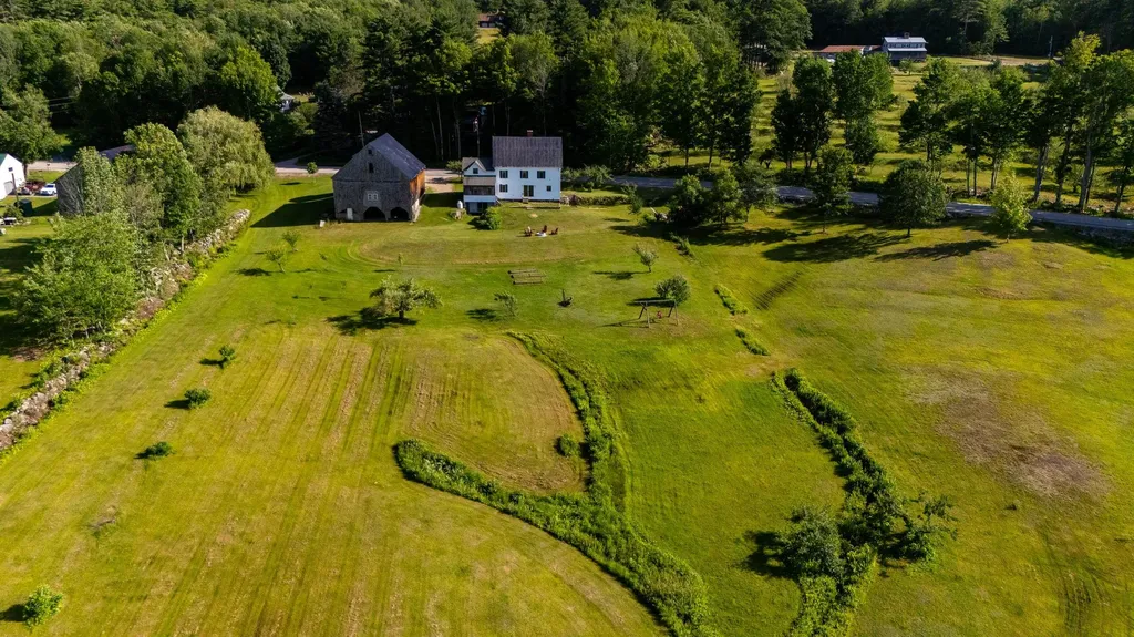 1467 Brownfield Road Conway NH 03813