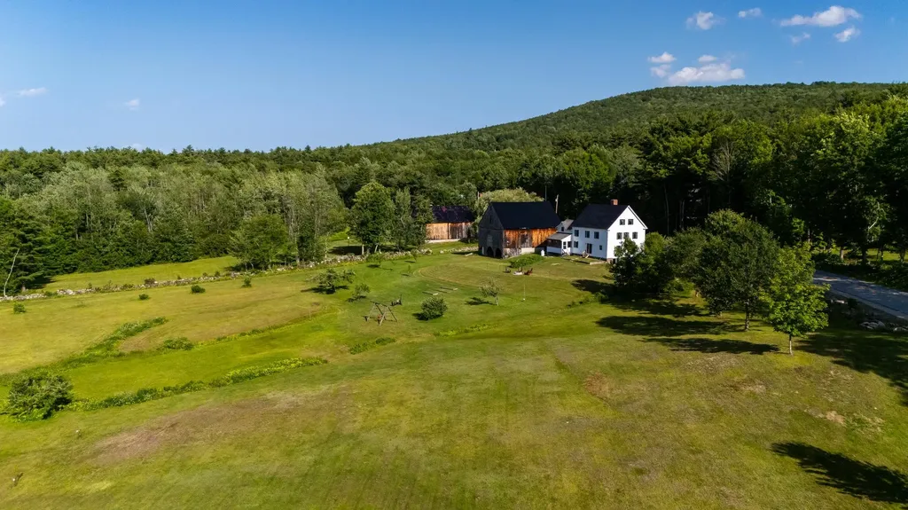 1467 Brownfield Road Conway NH 03813