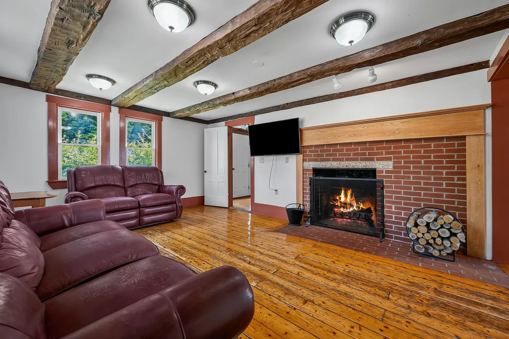 1467 Brownfield Road Conway NH 03813