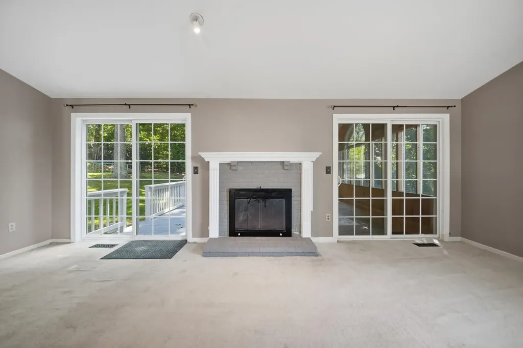 101 Currier Drive Manchester NH 03104