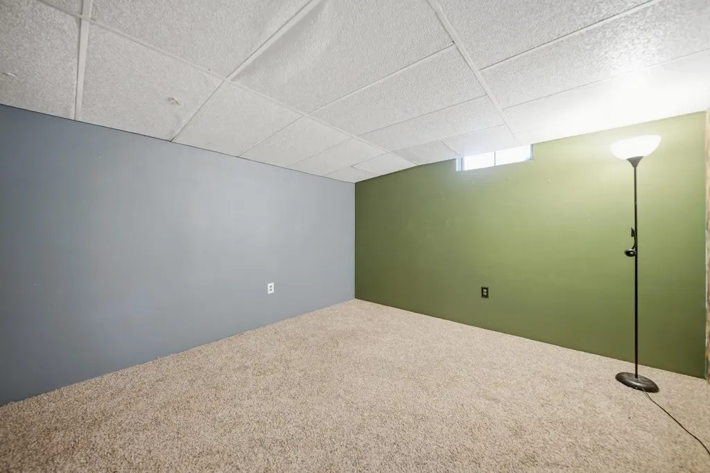 101 Currier Drive Manchester NH 03104