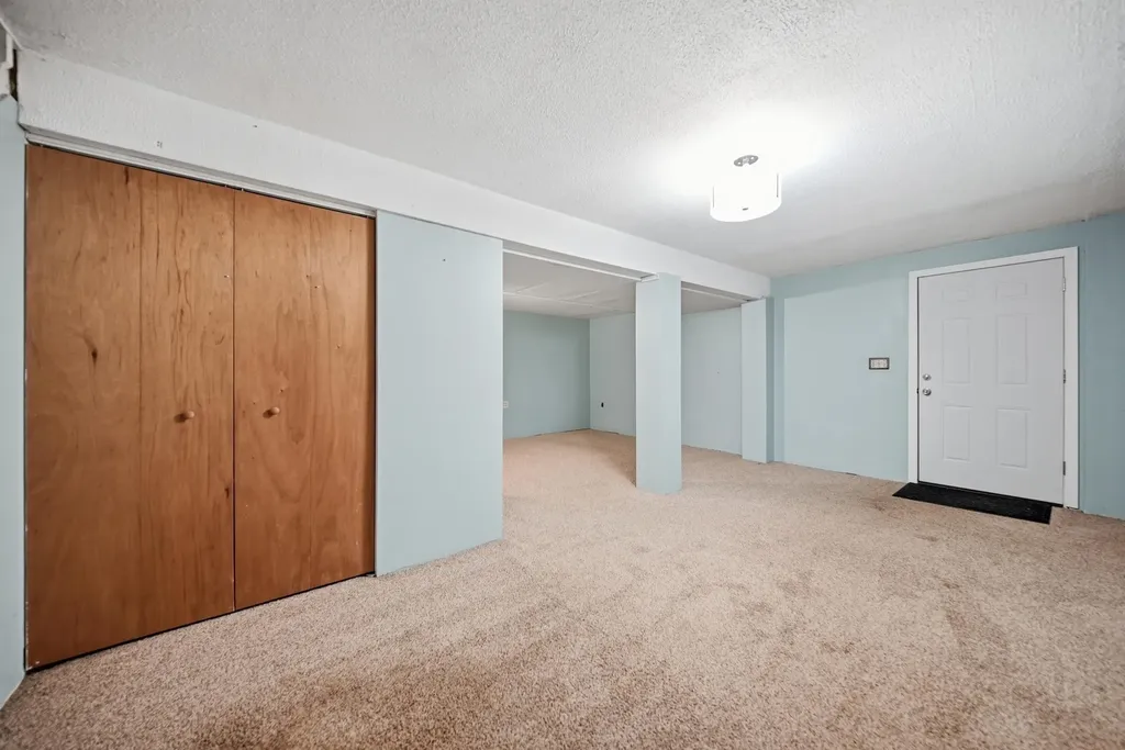 101 Currier Drive Manchester NH 03104